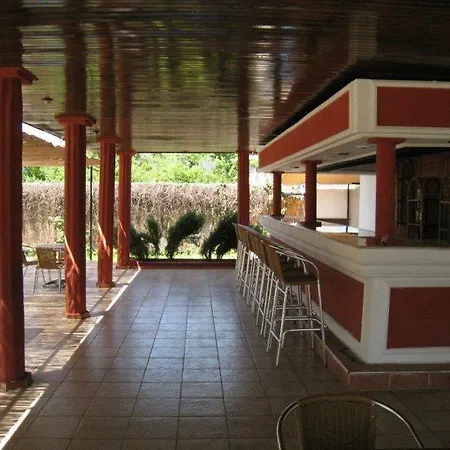 Hotell La Perla 2*