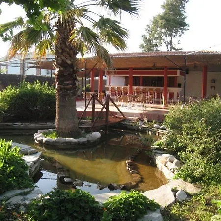 Hotell La Perla 2*